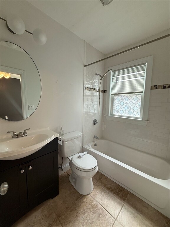 Building Photo - 210 Cedar St