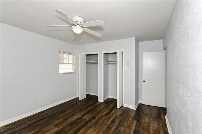 Building Photo - 560 Winton Terrace NE