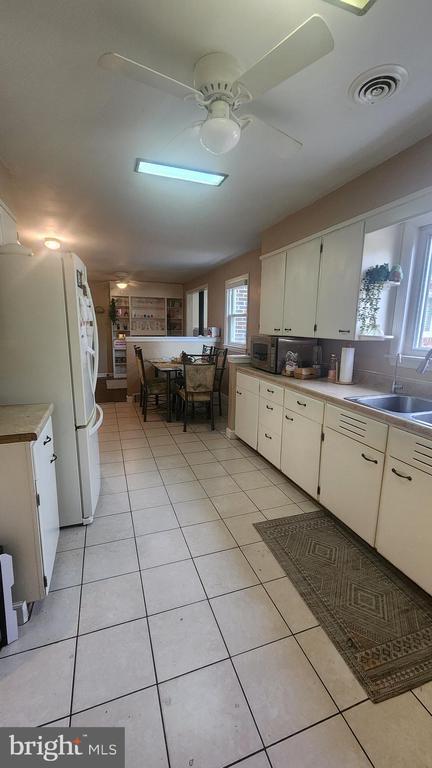 Building Photo - 211 University Blvd