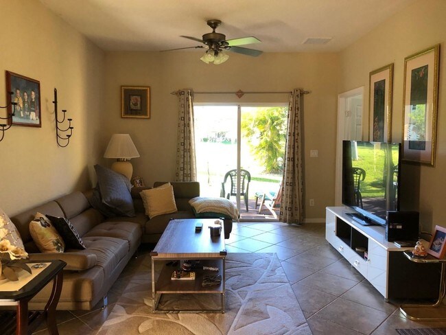 Building Photo - 1551 SE Wilshire Pl