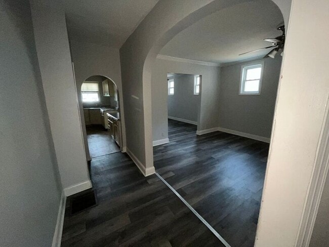 Building Photo - 264X Polk St