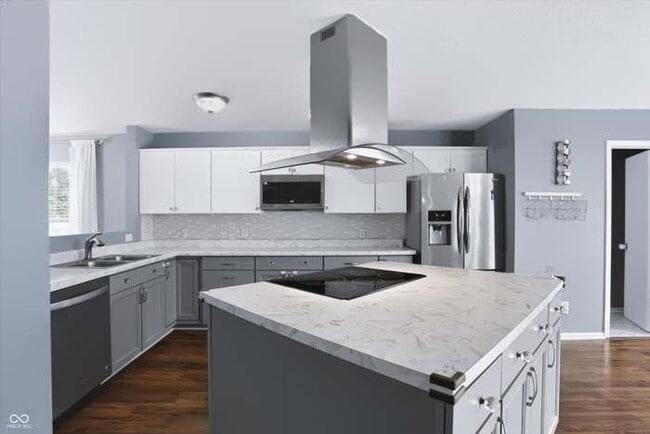Building Photo - 8010 Berry Way