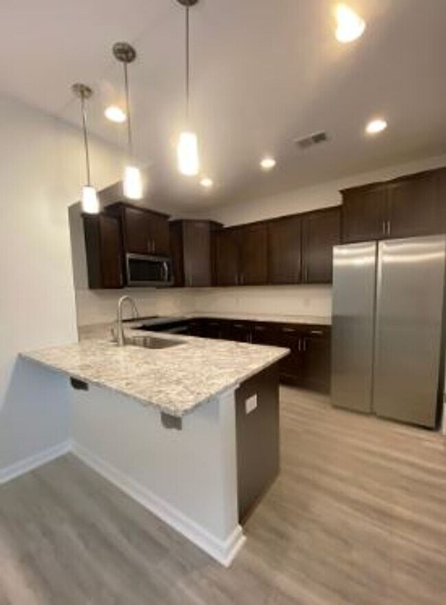 Building Photo - 139 Danbury Ct