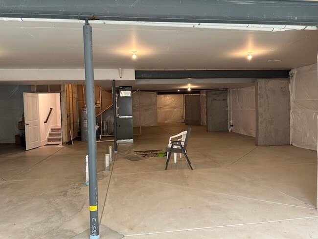 Building Photo - 684 Netta Dr