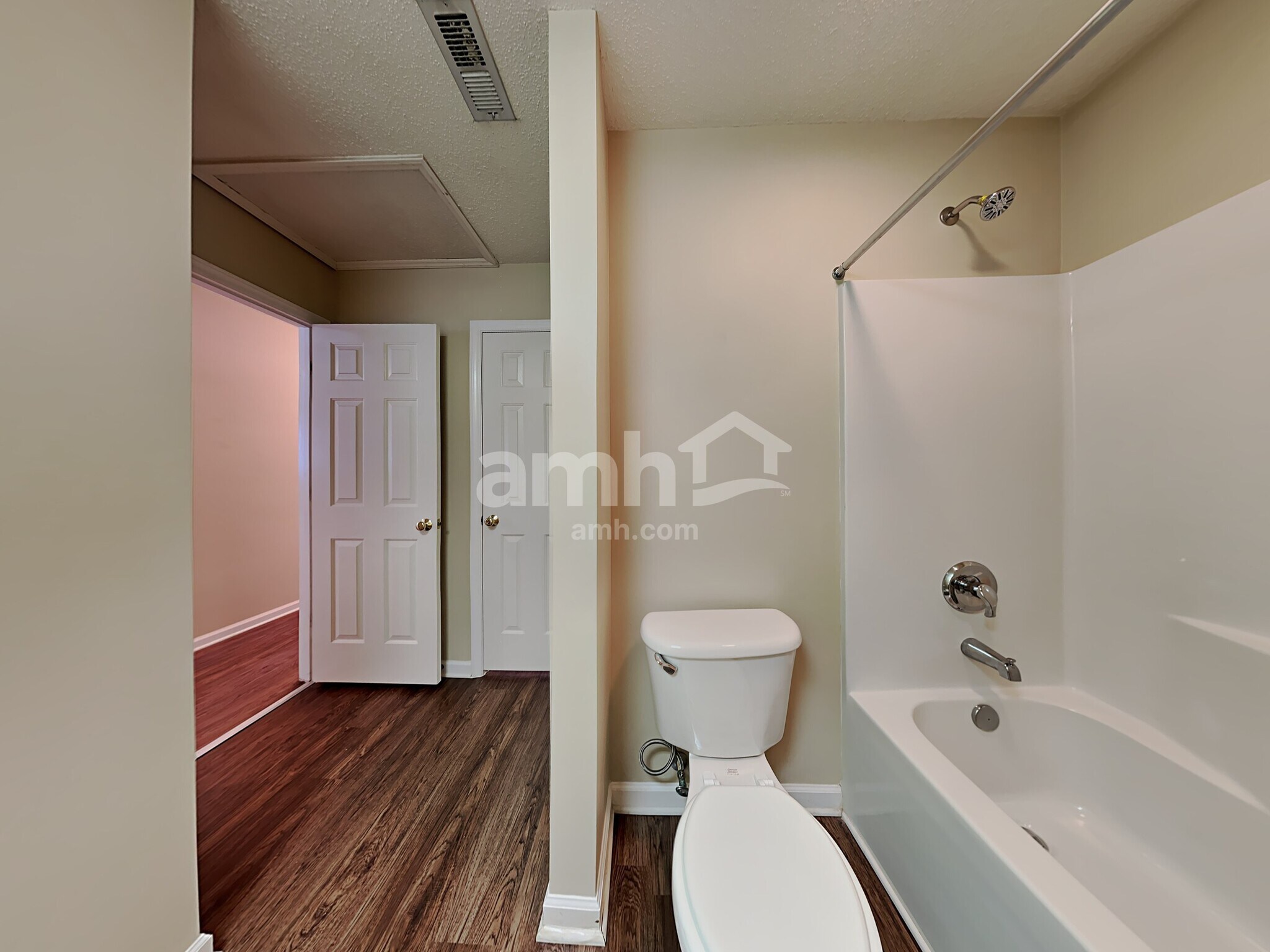 Building Photo - 100 Tudor Downs Rd