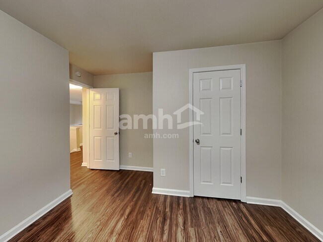 Building Photo - 2313 Worrall Hill Dr