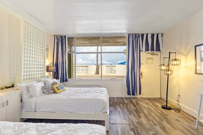 Building Photo - 611 Destiny Dr