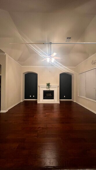 Building Photo - 1150 Potter Ave