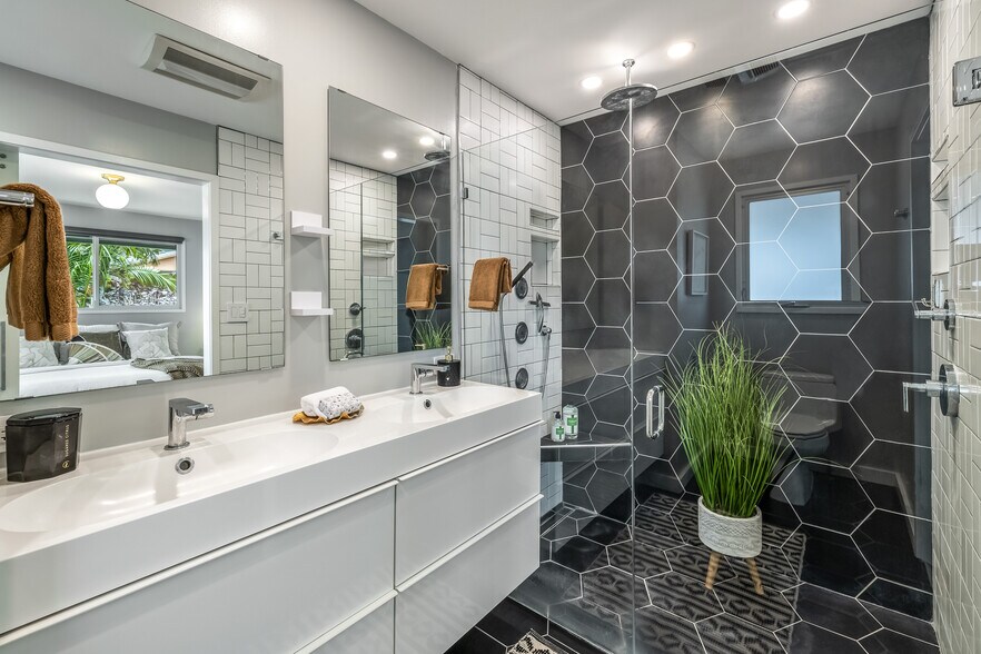 Building Photo - 1384 Nanawale Pl