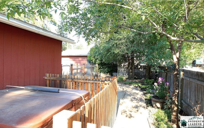 Building Photo - Charming 3-Bedroom Home Across from Orchard Park