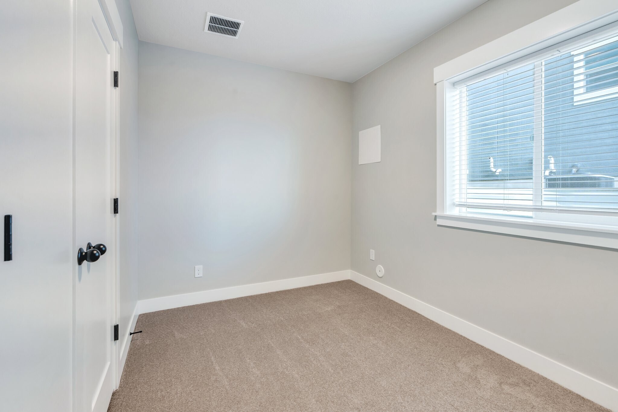Building Photo - 624 N Hiddleston Dr
