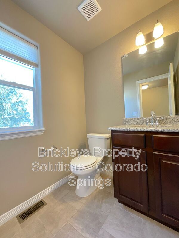 Building Photo - 6523 Lamine Dr