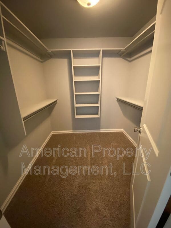 Building Photo - 5312 Charleston Dr