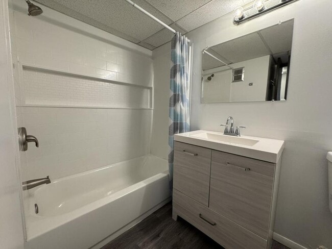 Building Photo - 1632 Forest Green Dr