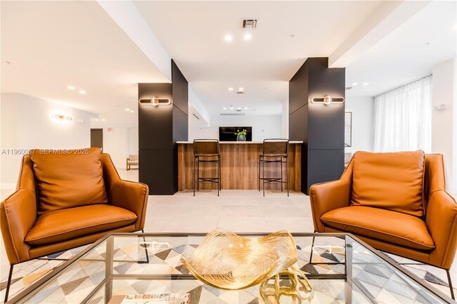 Building Photo - 1950 W 49th St