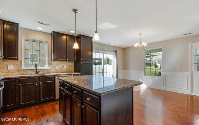 Building Photo - 507 Lexington Mews