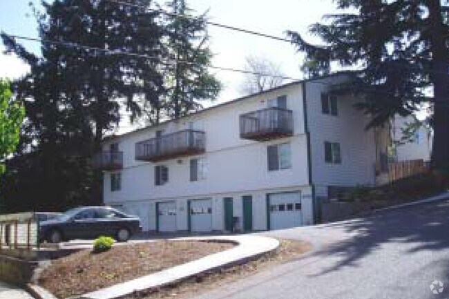 Building Photo - 2 Parkrose 4 Plexes