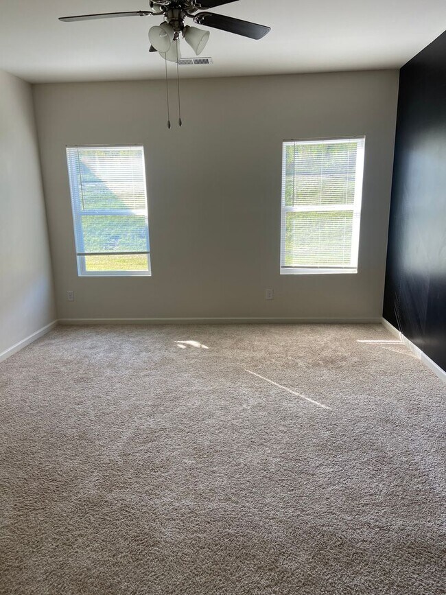 Building Photo - Price Improvement in Springville!