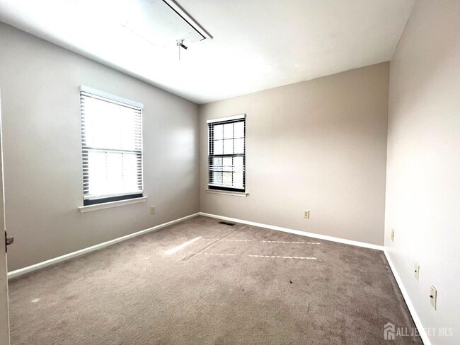 Building Photo - 111 Longfield Ct