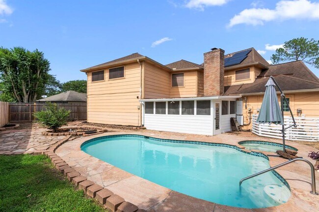 Building Photo - 1606 Rustic Knolls Dr