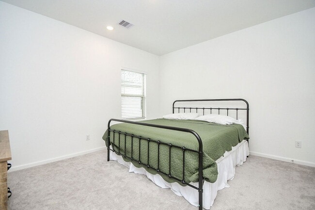 Building Photo - 28722 Mount Bonnell Dr