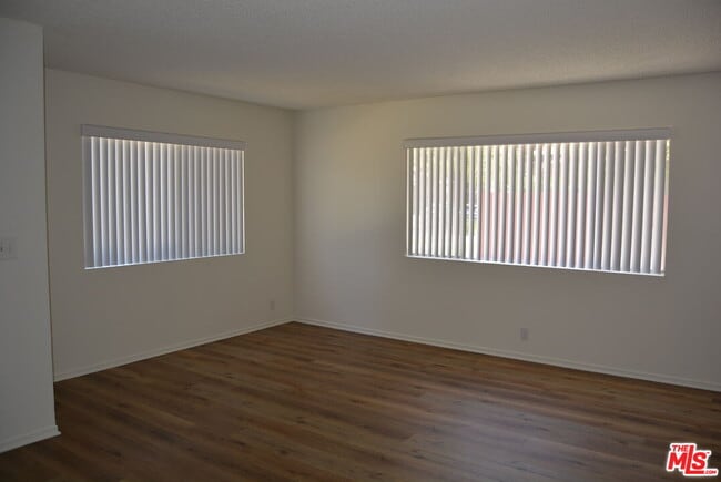 Building Photo - 4241 La Salle Ave