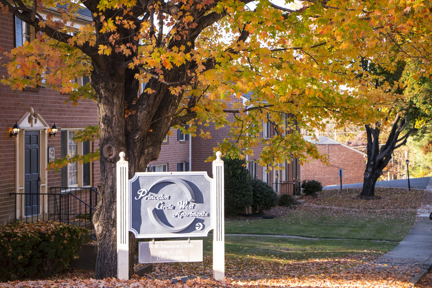 Primary Photo - Princeton Circle West Apartments