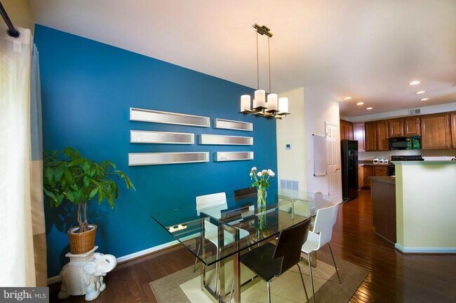 Building Photo - 8330 Leighlex Ct