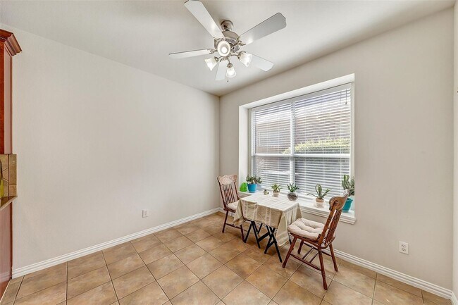 Building Photo - House For Lease in Plano