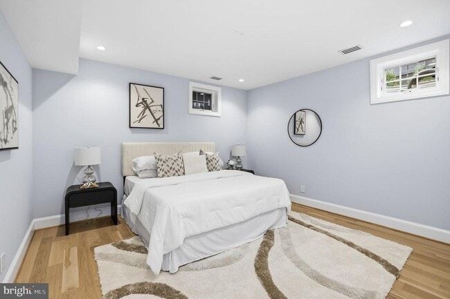 Building Photo - 3418 Reservoir Rd NW