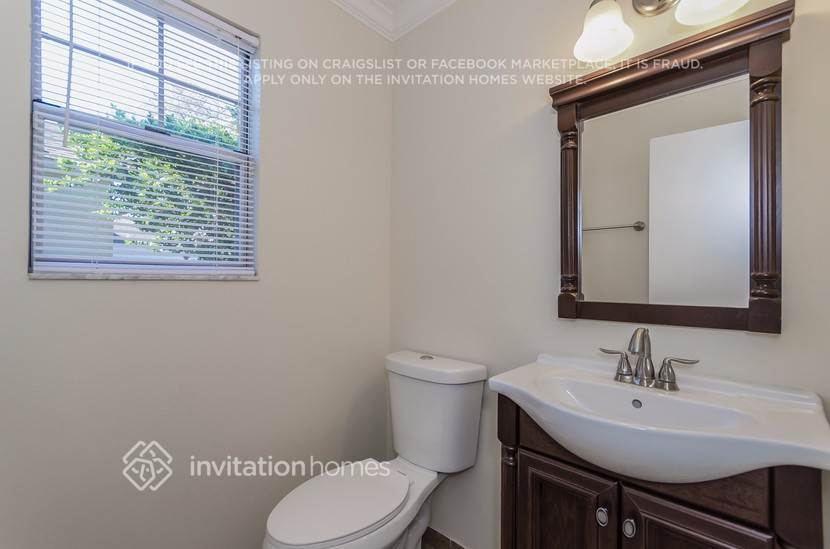 Building Photo - 7781 Snowberry Cir