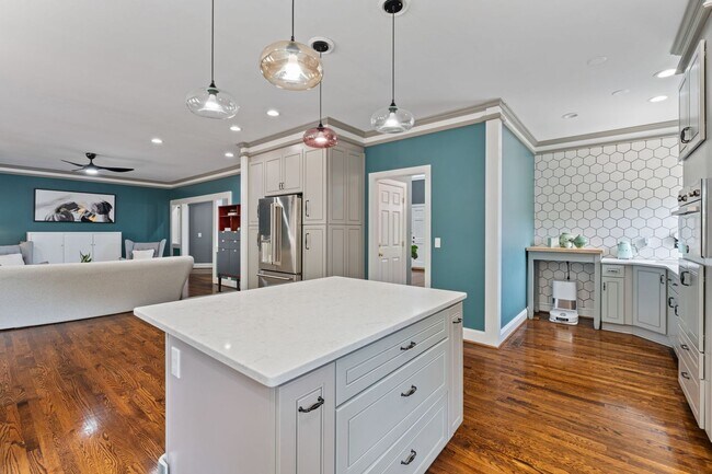 Building Photo - 507 Bing Crosby Blvd