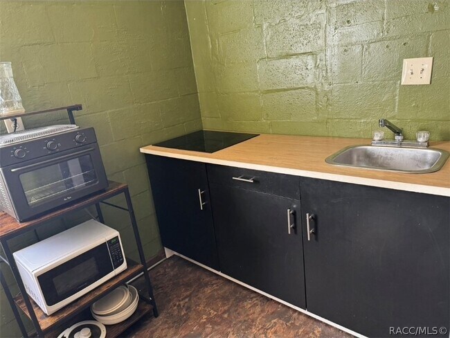 Building Photo - 11707 Bostick St