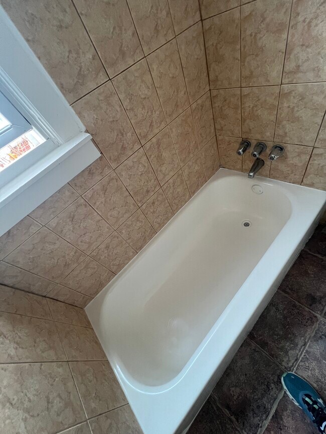 Building Photo - 45 Todd Pl NE