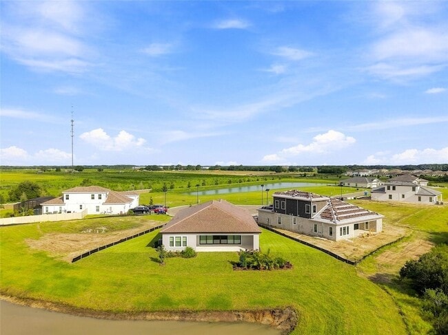 Building Photo - 10064 Lilac Mnr Trce