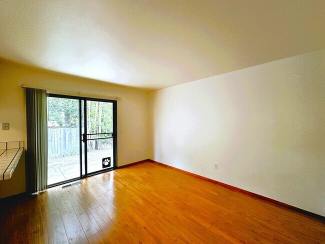 Building Photo - 2314 Sierra Creek Cir