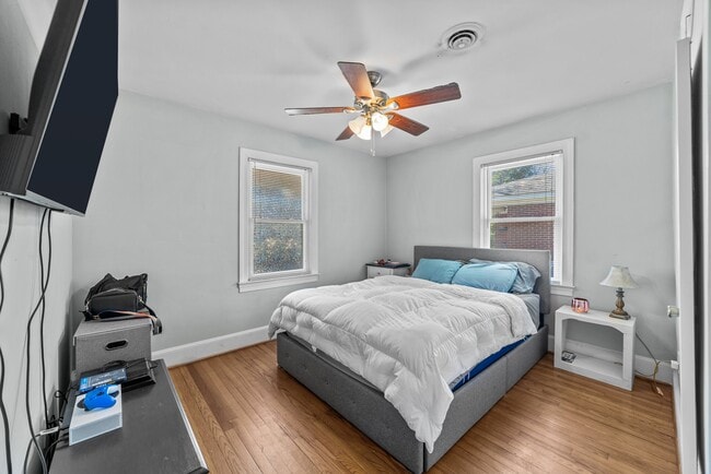 Building Photo - 1309 Willow St