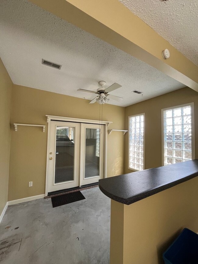 Building Photo - 3324 Kensington Ct
