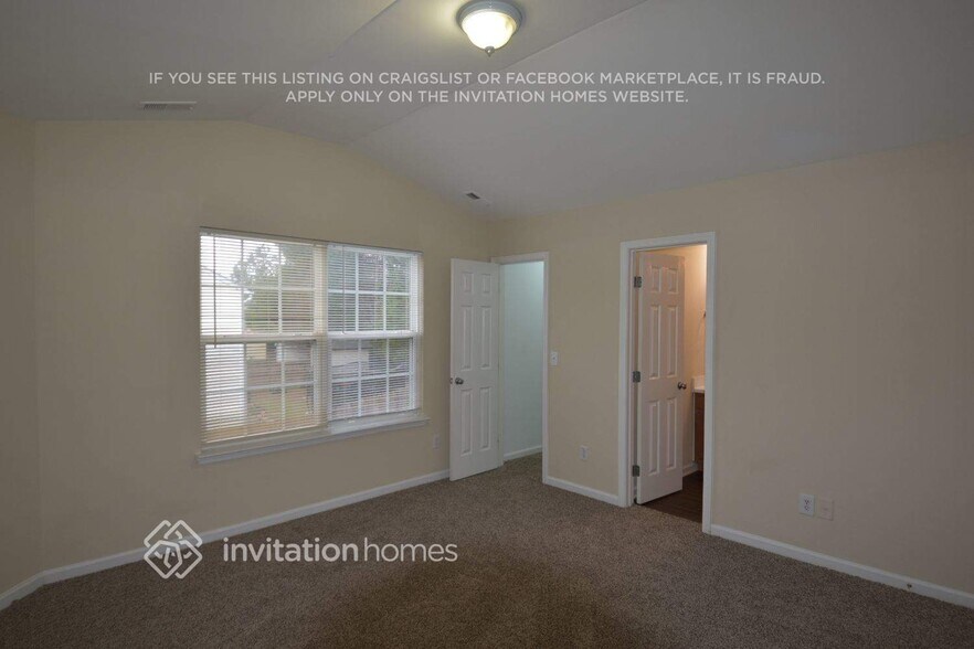 Building Photo - 3940 Laurel Glen Dr