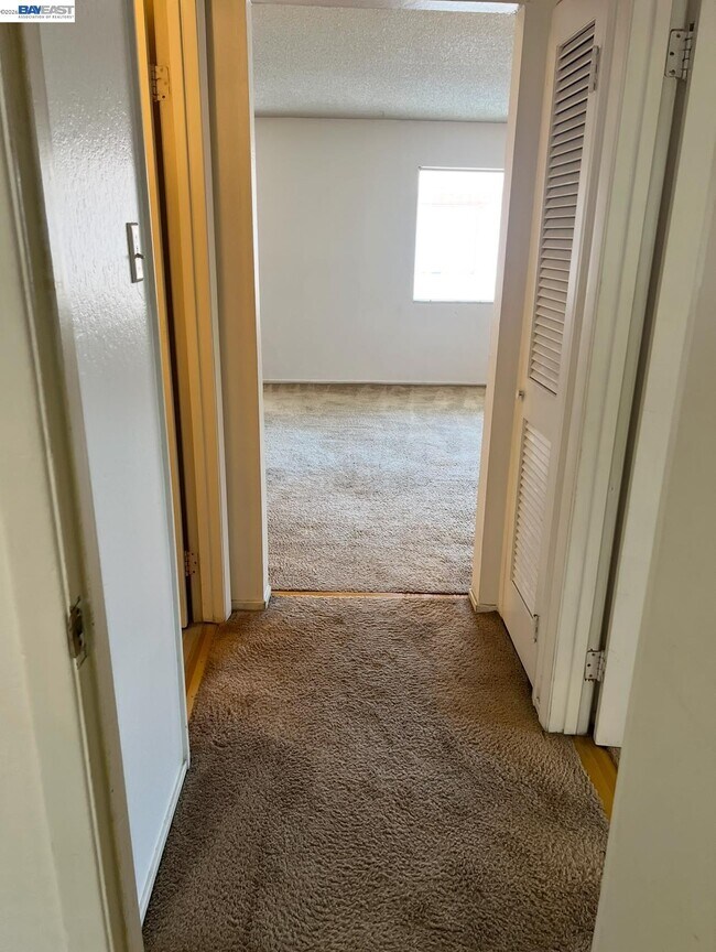 Building Photo - 954 F St