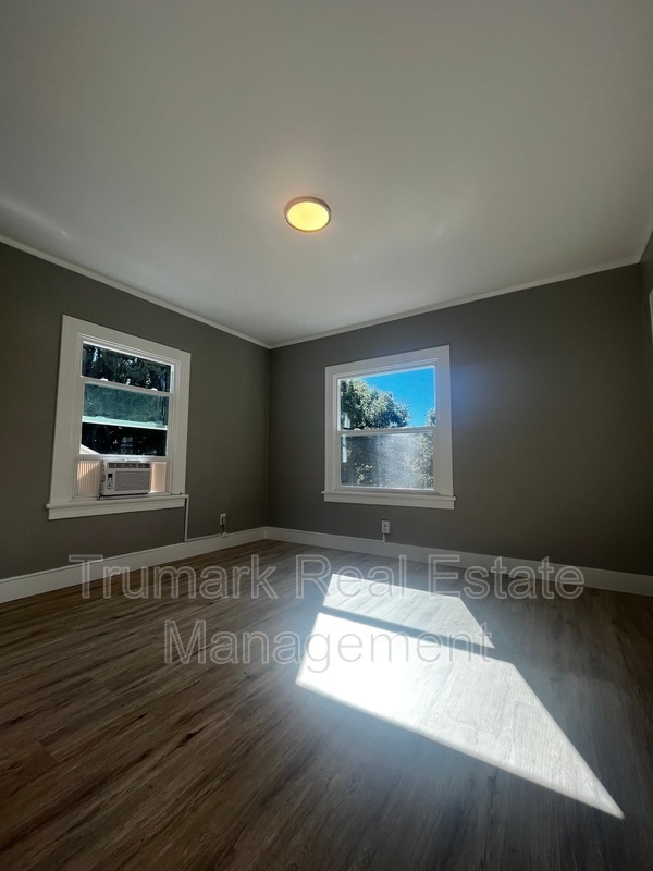 Building Photo - 1349 Elizabeth St