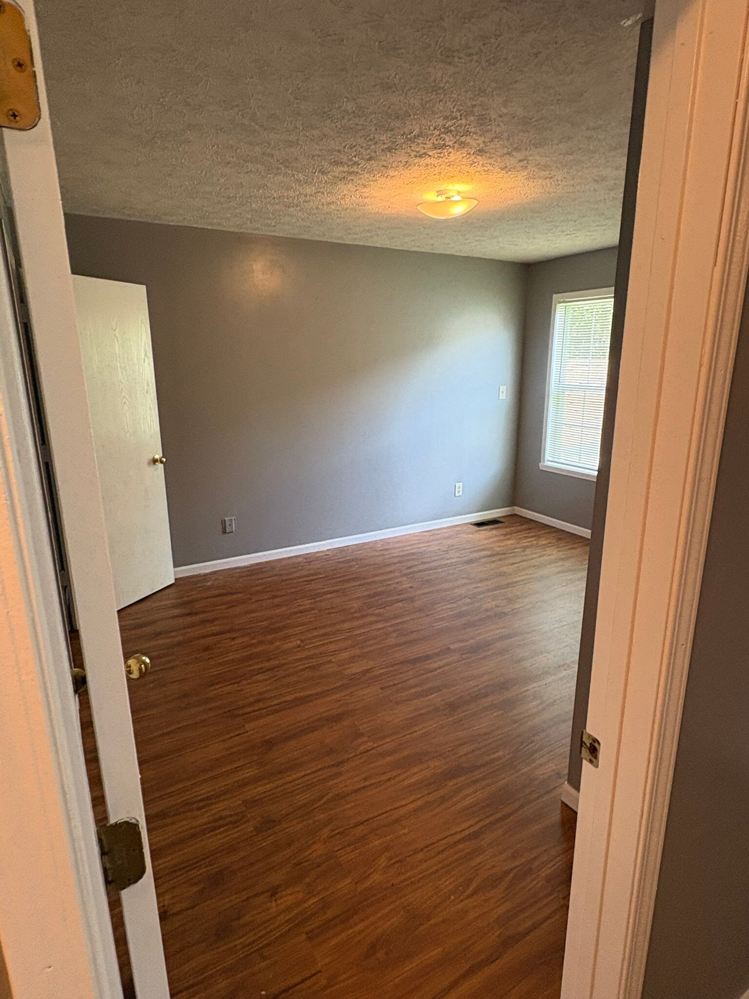 Building Photo - 1835 Carpenter Cir