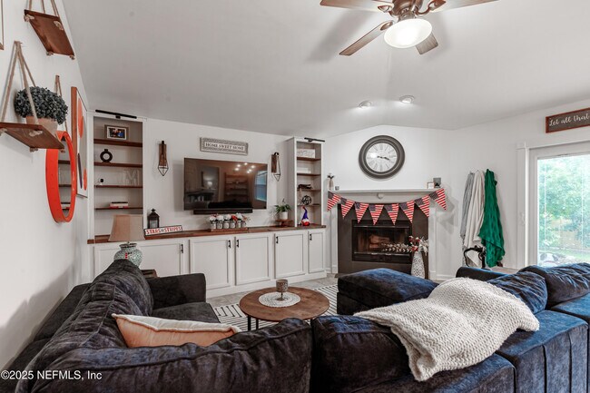 Building Photo - 2957 Golden Pond Blvd