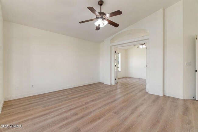 Building Photo - 1414 N Palmsprings Dr