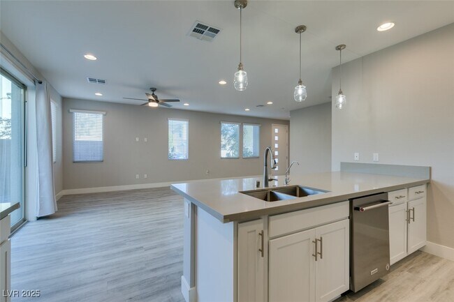 Building Photo - 11323 Gravitation Dr