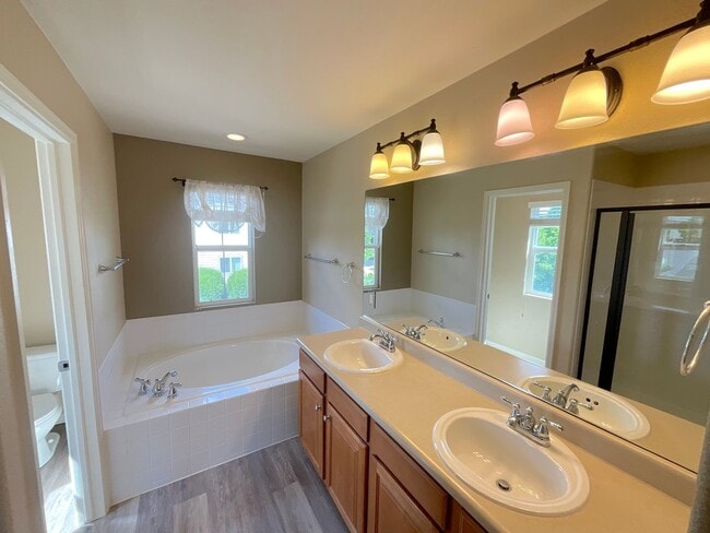 Building Photo - 3 Bedroom Home Available Near Barnes Rd & ...