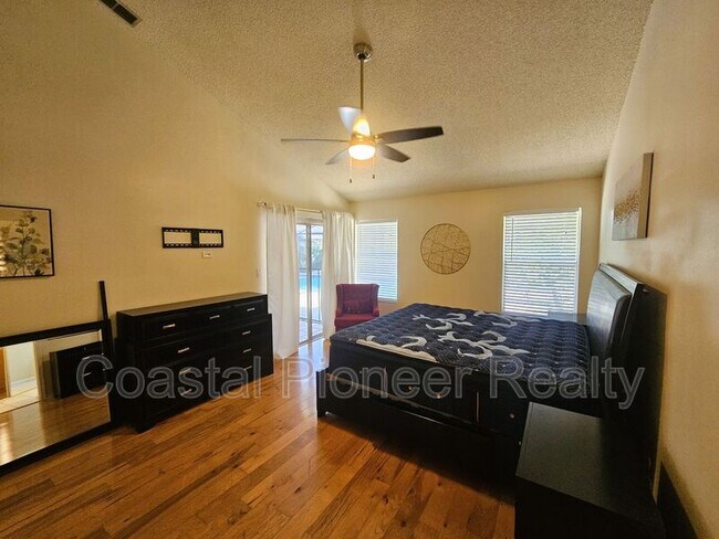 Building Photo - 14504 Brambie Ct