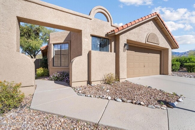 Building Photo - 321 E Fieldcrest Ln
