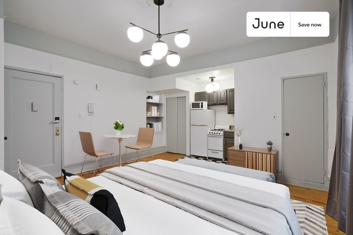 Building Photo - 471 Central Park W