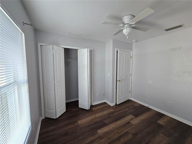 Building Photo - 3255 Mayflower Terrace